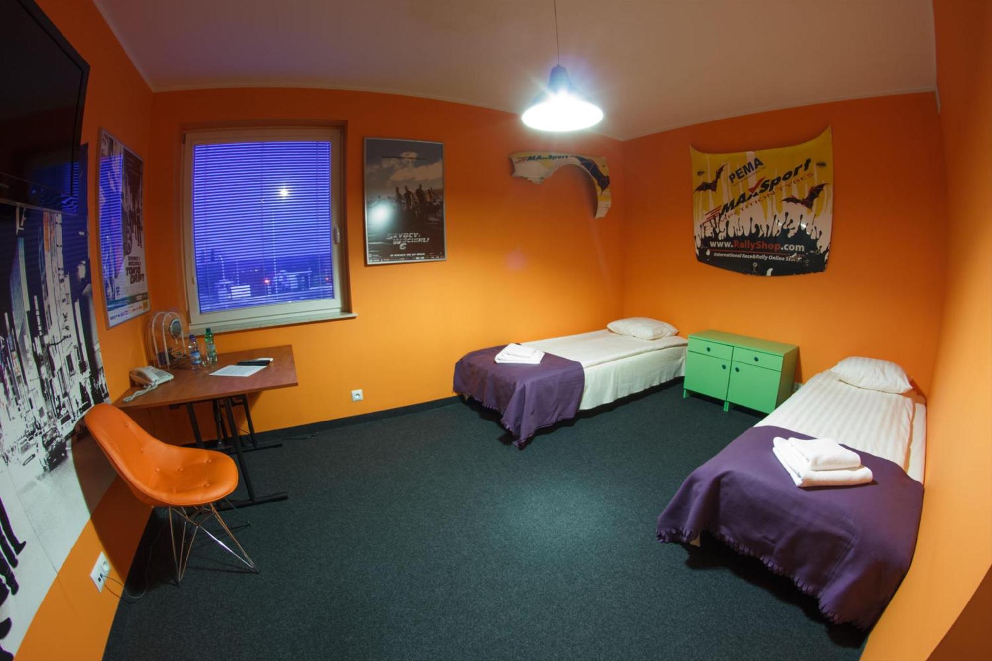 Garagehotel Wloclawek Room photo